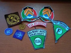 jual-badge-sekolah-di-madura-produksi-badge-logo-di-madura-jual-atribut-sekolah-murah-di-madura-jual-dasi-sekolah-murah-di-madura-jual-sabuk-sekolah-murah-di-madura