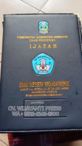 WA : 0812-2143-1300. Jual Map Ijazah dan Map Raport K13 Murah Nganjuk, Percetakan Map Ijazah dan Map Raport K13 Murah Nganjuk, Produksi Map Ijazah dan Map Raport K13 Murah Nganjuk.WA : 0812-2143-1300. Jual Map Ijazah dan Map Raport K13 Murah Nganjuk, Percetakan Map Ijazah dan Map Raport K13 Murah Nganjuk, Produksi Map Ijazah dan Map Raport K13 Murah Nganjuk.