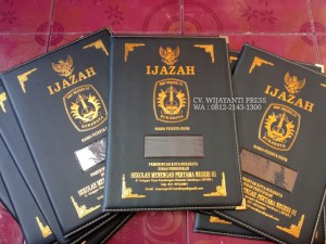 WA : 0812-2143-1300. Jual Map Ijazah dan Map Raport K13 Murah Blitar, Produksi Map Ijazah dan Map Raport K13 Murah Blitar, Map Ijazah dan Map Raport Blitar Siap Kirim.